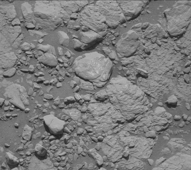 Sol 2601: Mast Camera (Mastcam)