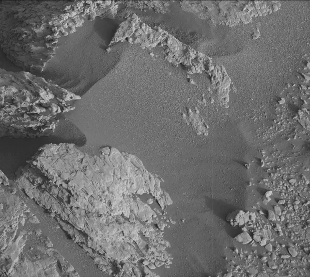 Sol 2602: Mast Camera (Mastcam)