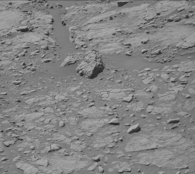 Sol 2602: Mast Camera (Mastcam)