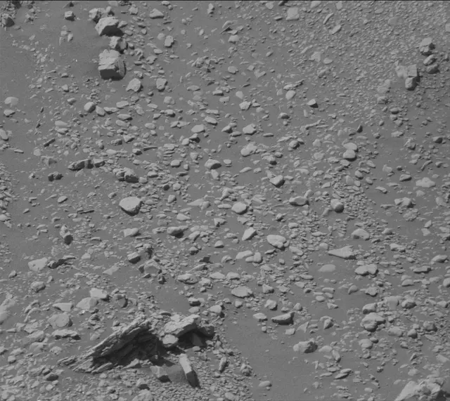 Sol 2602: Mast Camera (Mastcam)