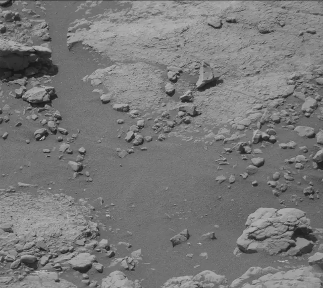 Sol 2602: Mast Camera (Mastcam)