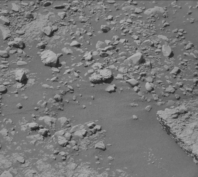 Sol 2602: Mast Camera (Mastcam)