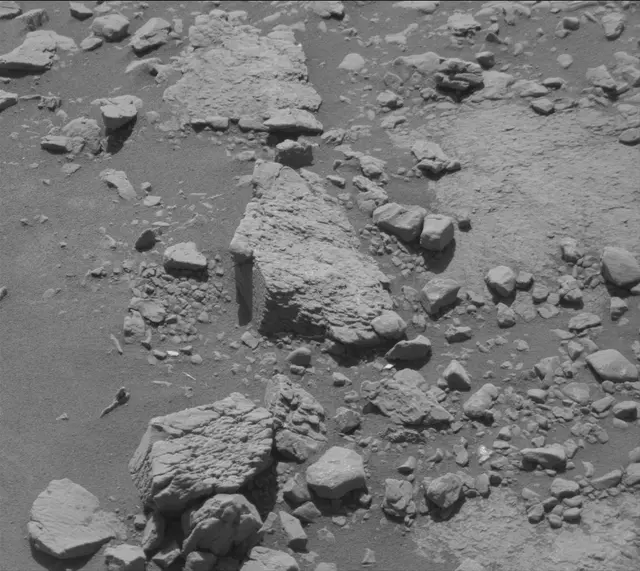Sol 2602: Mast Camera (Mastcam)