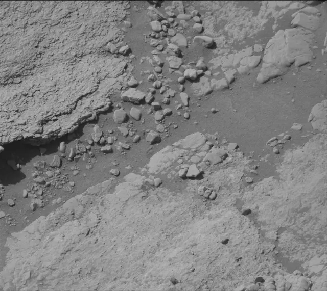 Sol 2602: Mast Camera (Mastcam)