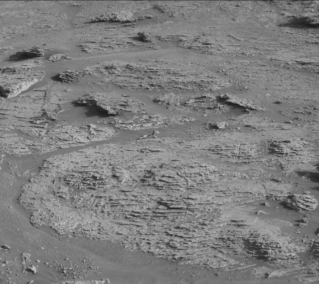 Sol 2604: Mast Camera (Mastcam)