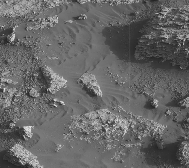 Sol 2604: Mast Camera (Mastcam)