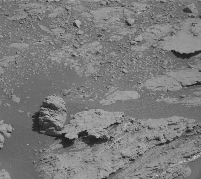 Sol 2604: Mast Camera (Mastcam)