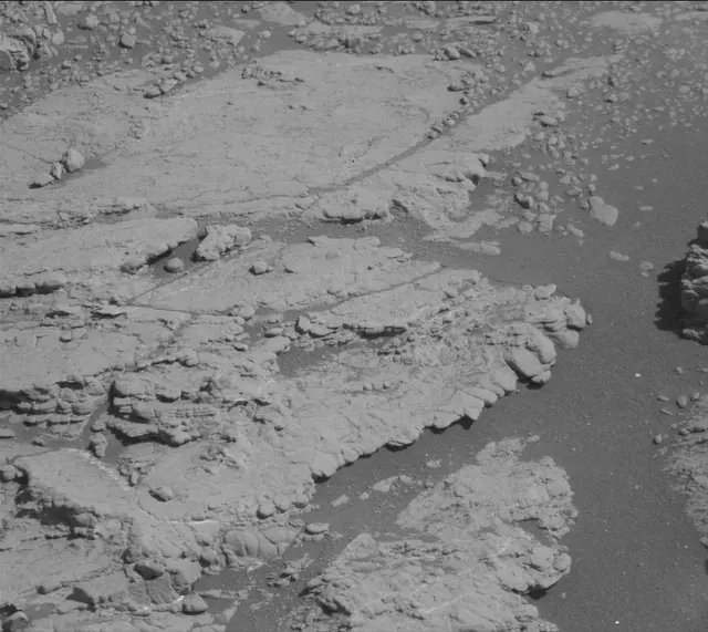 Sol 2604: Mast Camera (Mastcam)