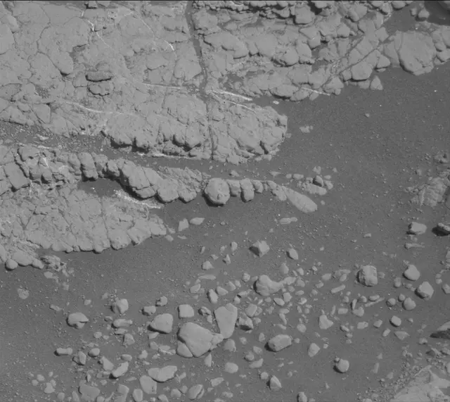 Sol 2604: Mast Camera (Mastcam)