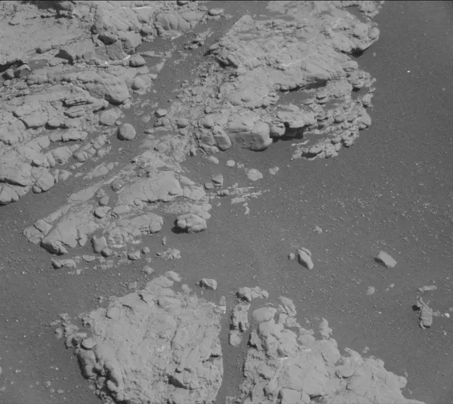 Sol 2604: Mast Camera (Mastcam)