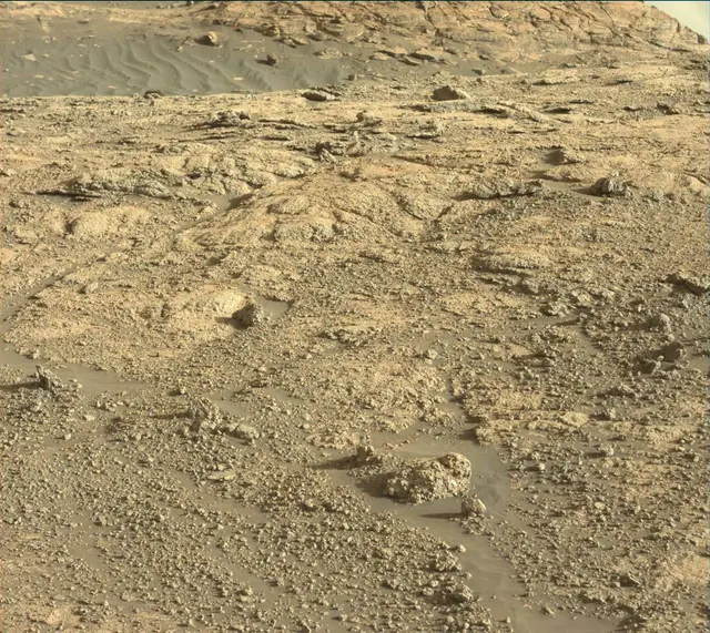 Sol 2606: Mast Camera (Mastcam)