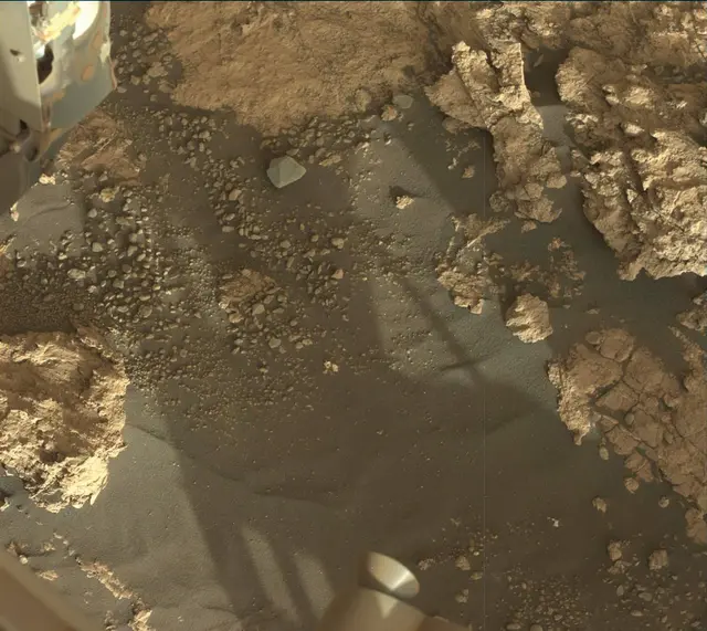 Sol 2606: Mast Camera (Mastcam)