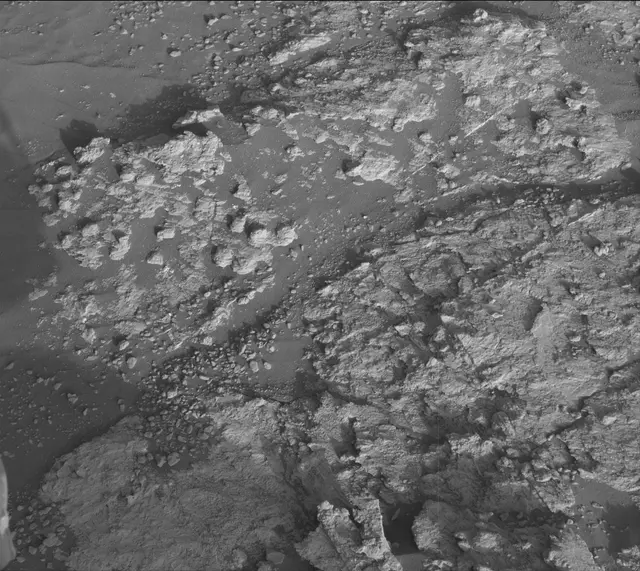 Sol 2606: Mast Camera (Mastcam)
