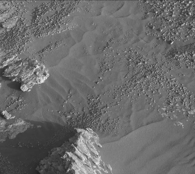 Sol 2606: Mast Camera (Mastcam)