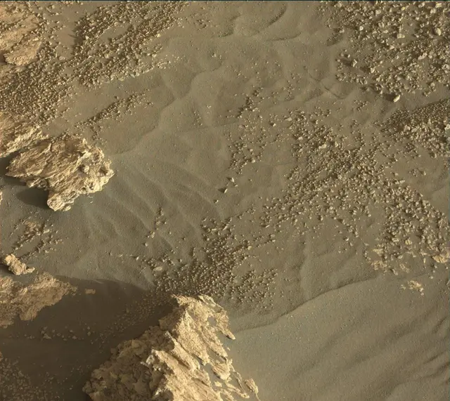 Sol 2606: Mast Camera (Mastcam)