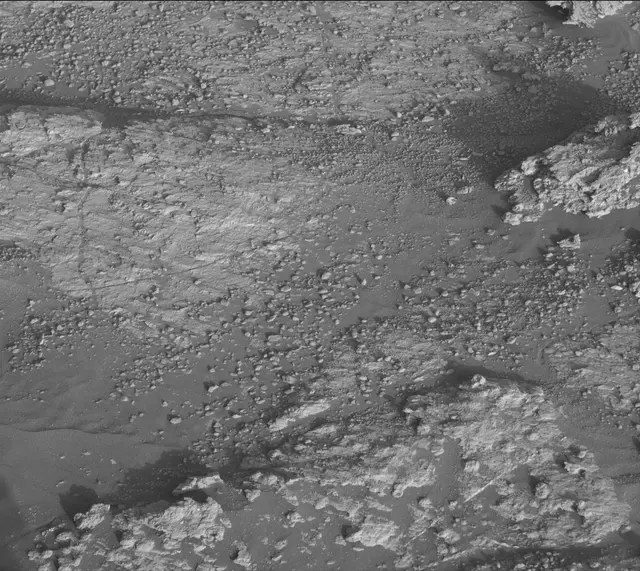 Sol 2606: Mast Camera (Mastcam)