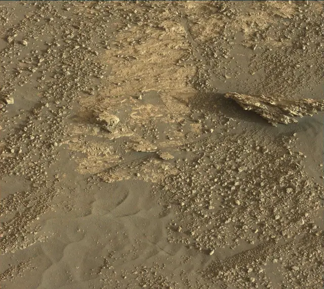 Sol 2606: Mast Camera (Mastcam)