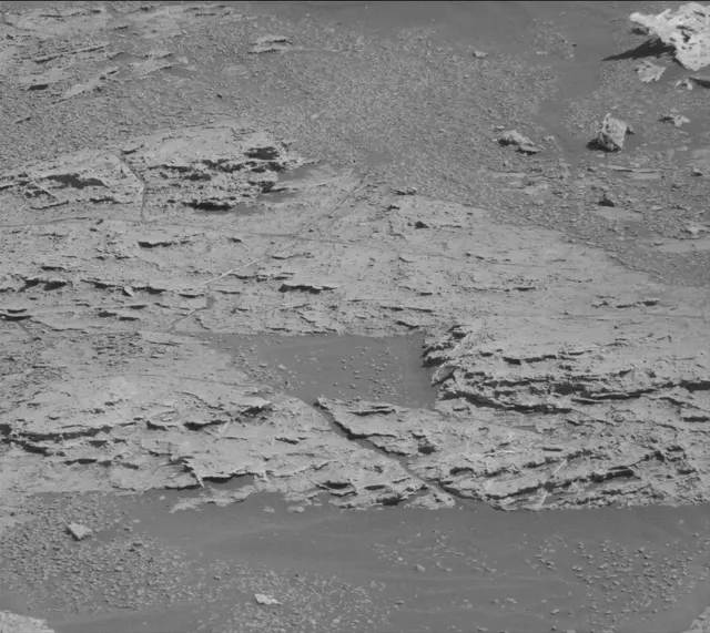 Sol 2606: Mast Camera (Mastcam)