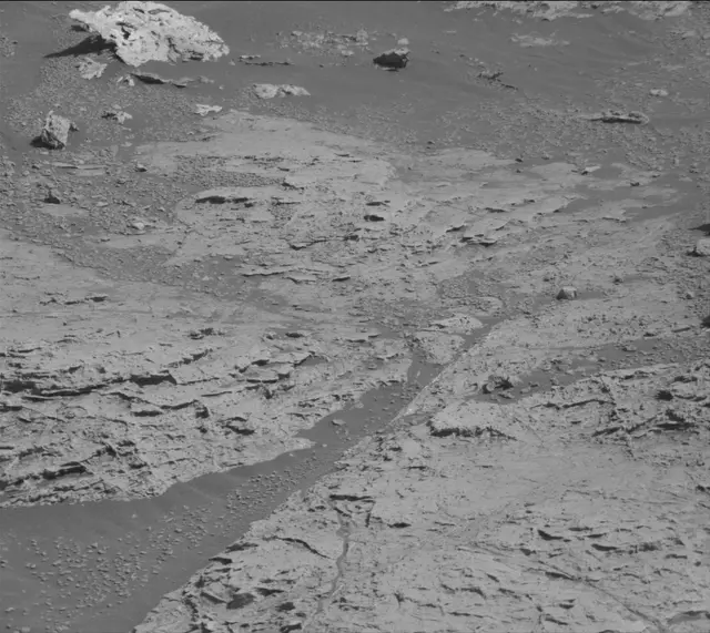Sol 2606: Mast Camera (Mastcam)