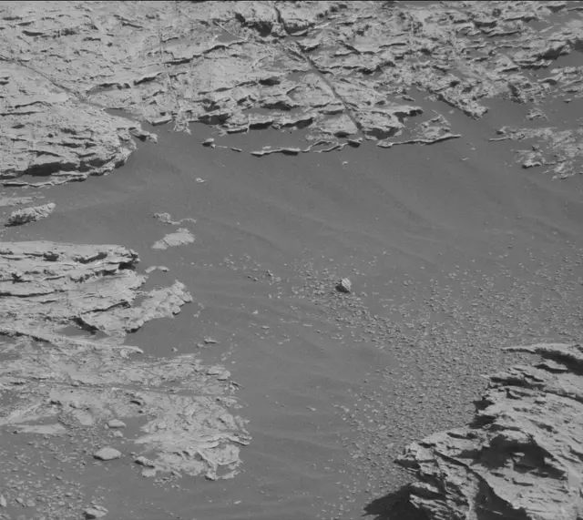 Sol 2606: Mast Camera (Mastcam)