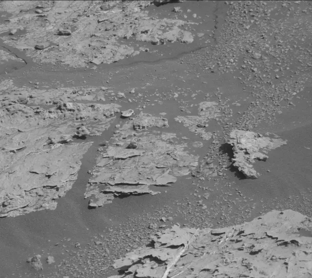 Sol 2606: Mast Camera (Mastcam)