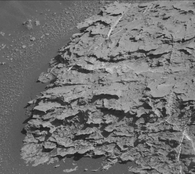 Sol 2606: Mast Camera (Mastcam)