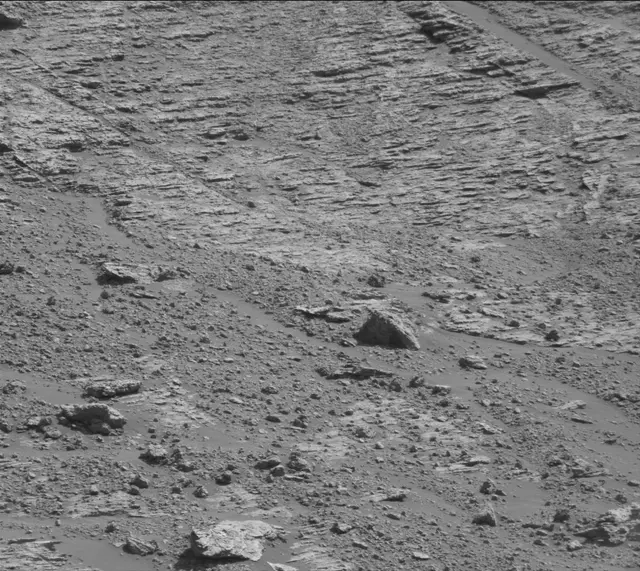 Sol 2606: Mast Camera (Mastcam)