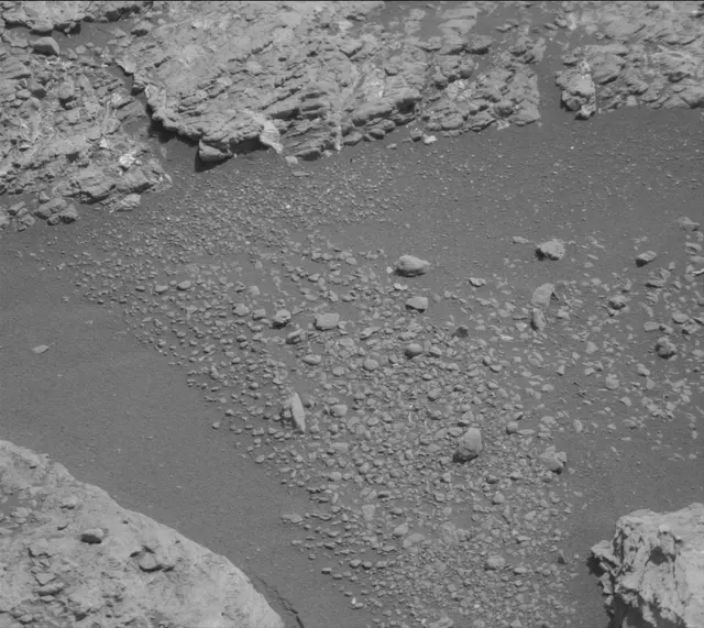 Sol 2609: Mast Camera (Mastcam)