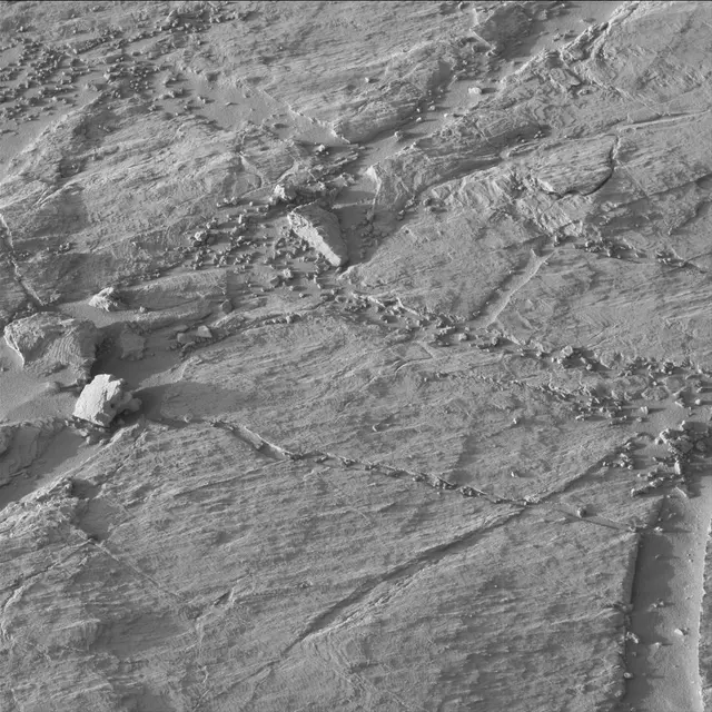 Sol 2611: Mast Camera (Mastcam)