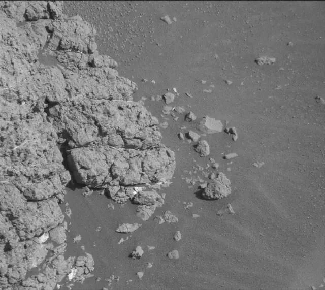 Sol 2611: Mast Camera (Mastcam)