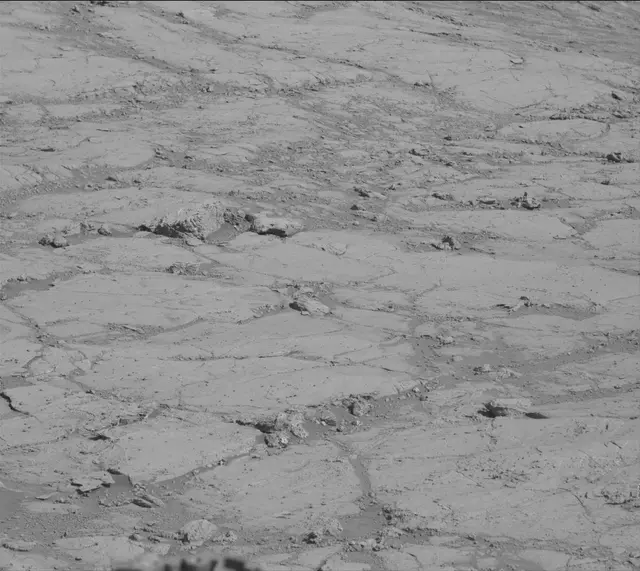 Sol 2613: Mast Camera (Mastcam)