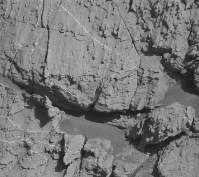 Sol 2613: Mast Camera (Mastcam)