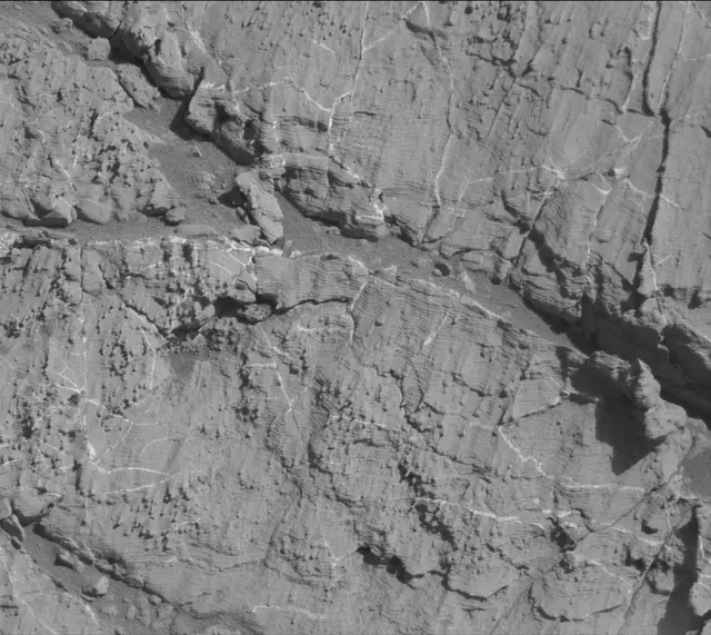 Sol 2613: Mast Camera (Mastcam)