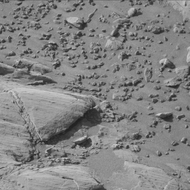 Sol 2613: Mast Camera (Mastcam)
