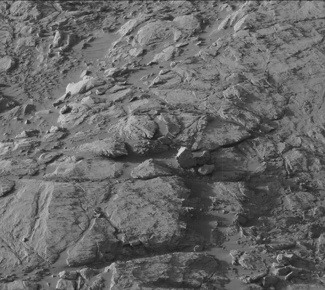Sol 2616: Mast Camera (Mastcam)