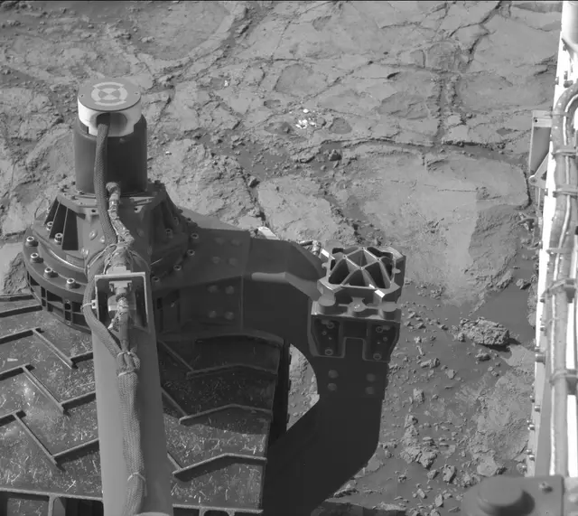Sol 2617: Mast Camera (Mastcam)