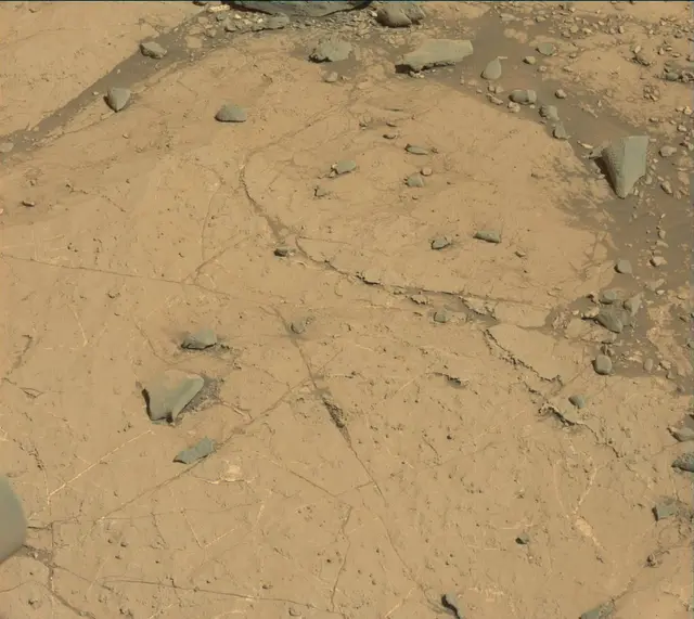 Sol 2618: Mast Camera (Mastcam)