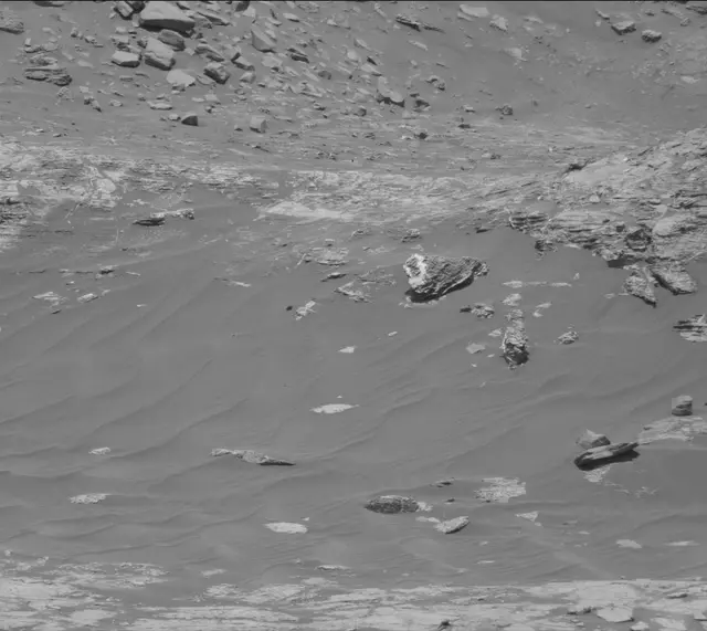 Sol 2618: Mast Camera (Mastcam)