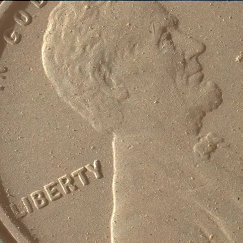 Sol 2618: Mars Hand Lens Imager (MAHLI)