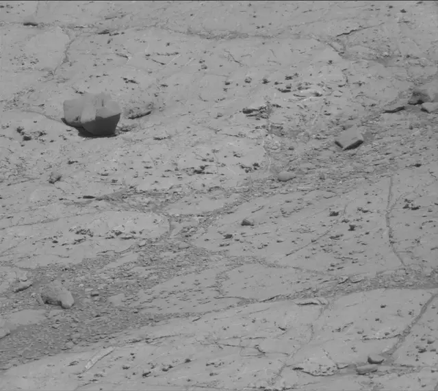 Sol 2632: Mast Camera (Mastcam)