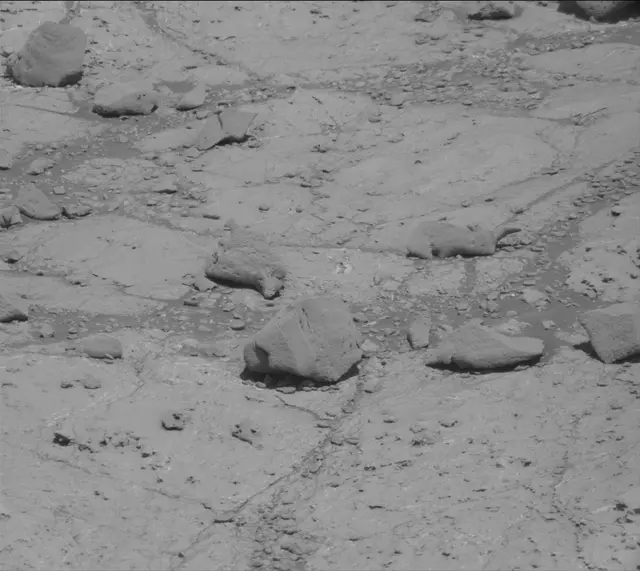 Sol 2632: Mast Camera (Mastcam)