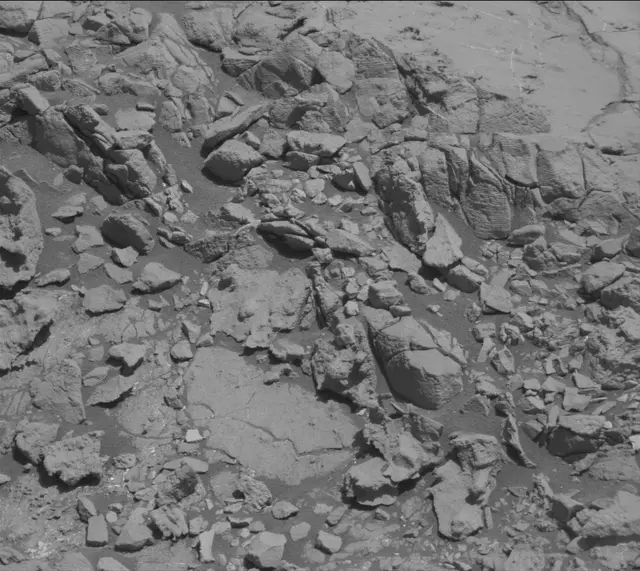 Sol 2632: Mast Camera (Mastcam)