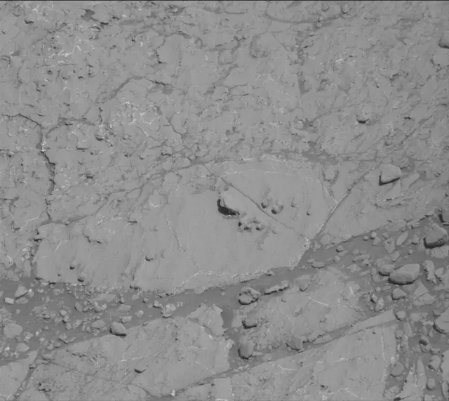 Sol 2632: Mast Camera (Mastcam)