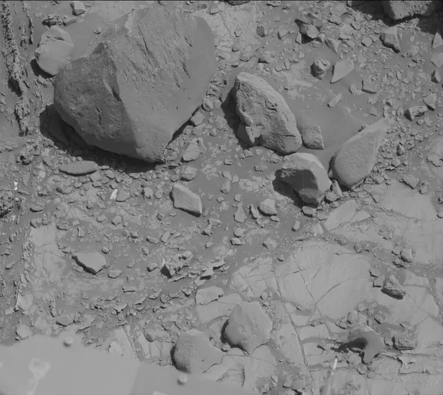 Sol 2633: Mast Camera (Mastcam)