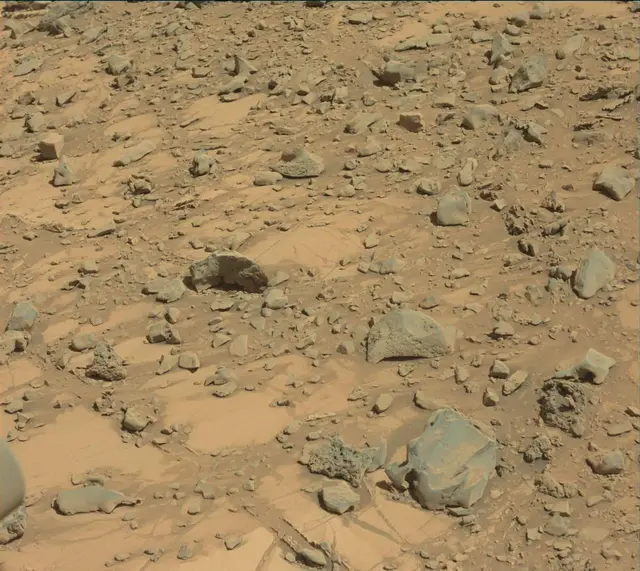Sol 2633: Mast Camera (Mastcam)
