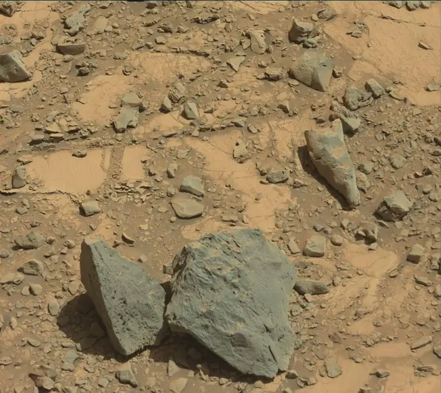 Sol 2633: Mast Camera (Mastcam)