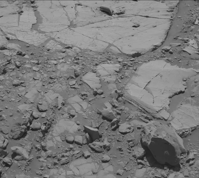 Sol 2633: Mast Camera (Mastcam)