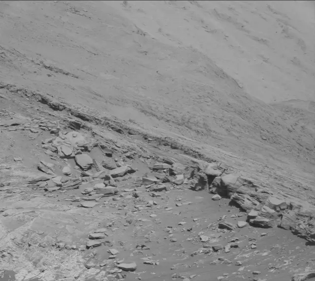 Sol 2633: Mast Camera (Mastcam)