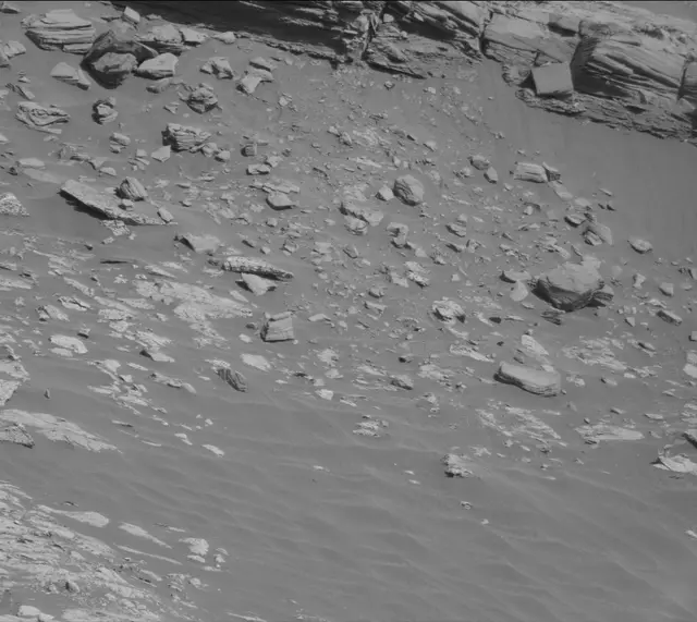Sol 2633: Mast Camera (Mastcam)