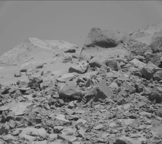 Sol 2635: Mast Camera (Mastcam)